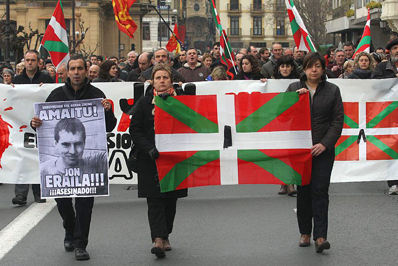 Jon Anzaren desagerketa salatzeko manifestazio bat, 2010ean.