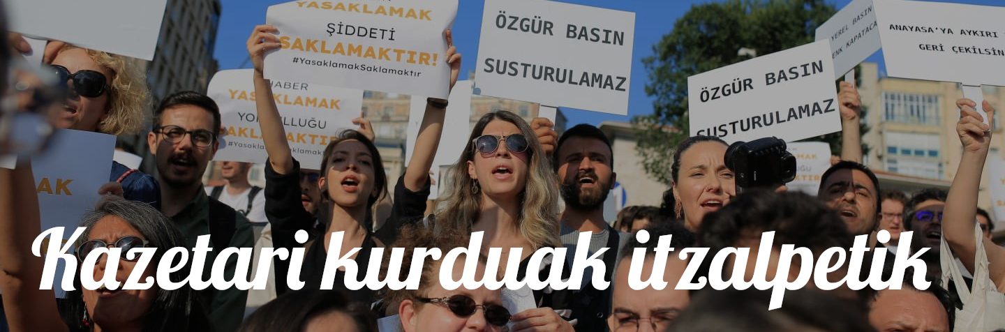 Kazetari kurduak itzalpetik