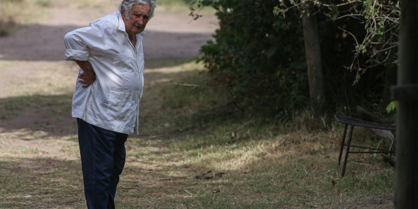Uruguaik eta munduak agur esan diote Pepe Mujicari