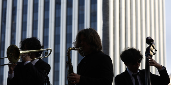 Jazza ez da igogailuetako musika