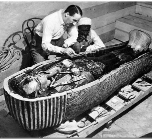 Tutankamon: mito arkeologikoaren mendeurrena