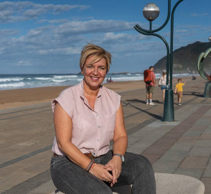 Sakelako telefonoa ikastetxetik at uzteko deia