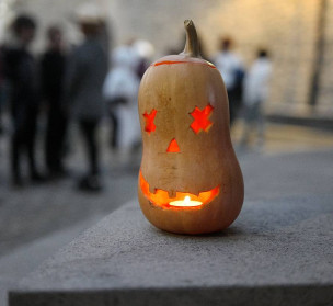 Gau Beltzaren loraldia