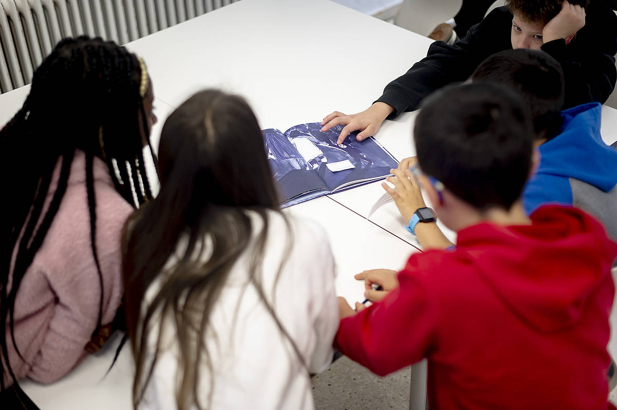 Ikastetxeen bat egiteak: kezkak ere sortzen dituen prozesua