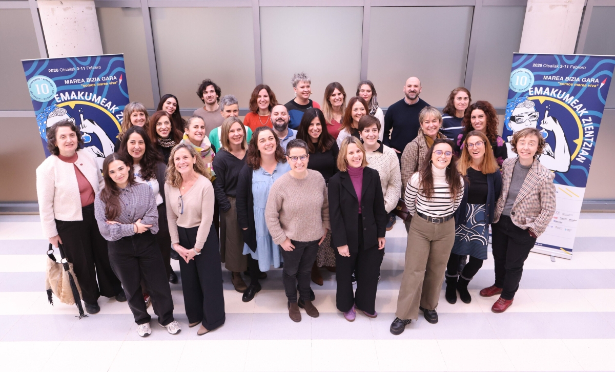 Emakumeak Zientzian: tantaka, olatu bat, itsaso bat