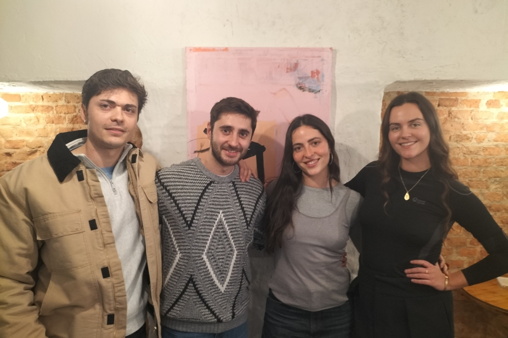 Euskaldun kuadrilla bat Madrilen: «Asko eskertzen da horrelako lagun talde bat izatea».