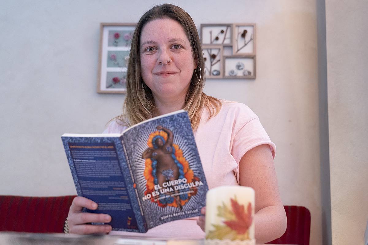 Edurne Errea: «Puritanismoa ez da Opuseko andreen kontua bakarrik»