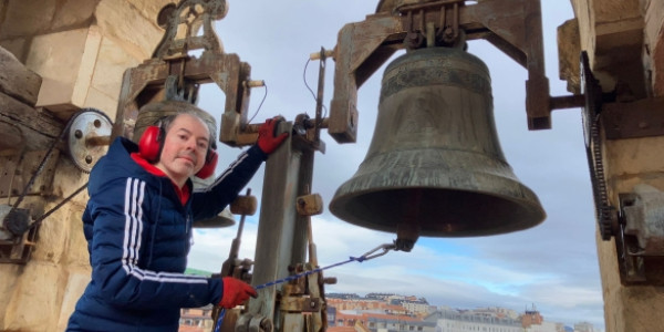 Elizetako ezkilak, ezkiloiak eta kanpaiak, lapurren jomugan