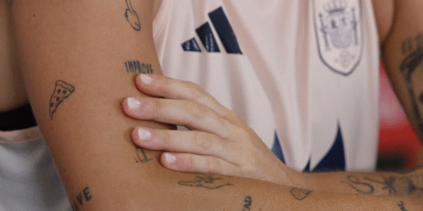 Tatuajeen tintak immunitate sistema ahuldu dezakeela ondorioztatu dute ikerketa batean