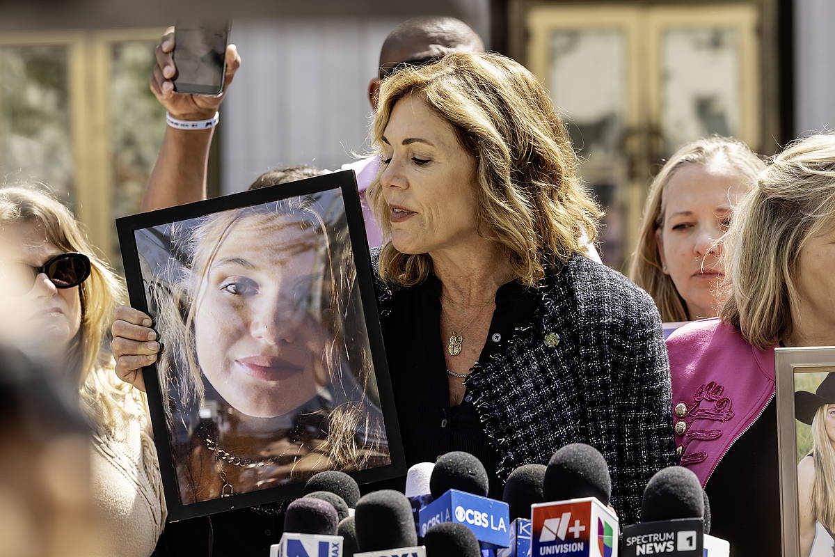 Meta eta Google zigortu dituzte, sare sozialen bidez adikzioa sortu eta haurrak arriskuan jartzeagatik