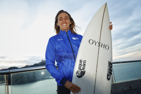 «Surflaririk onenekin lehiatuko naiz; ikasteko helburuz helduko diot zirkuituari»