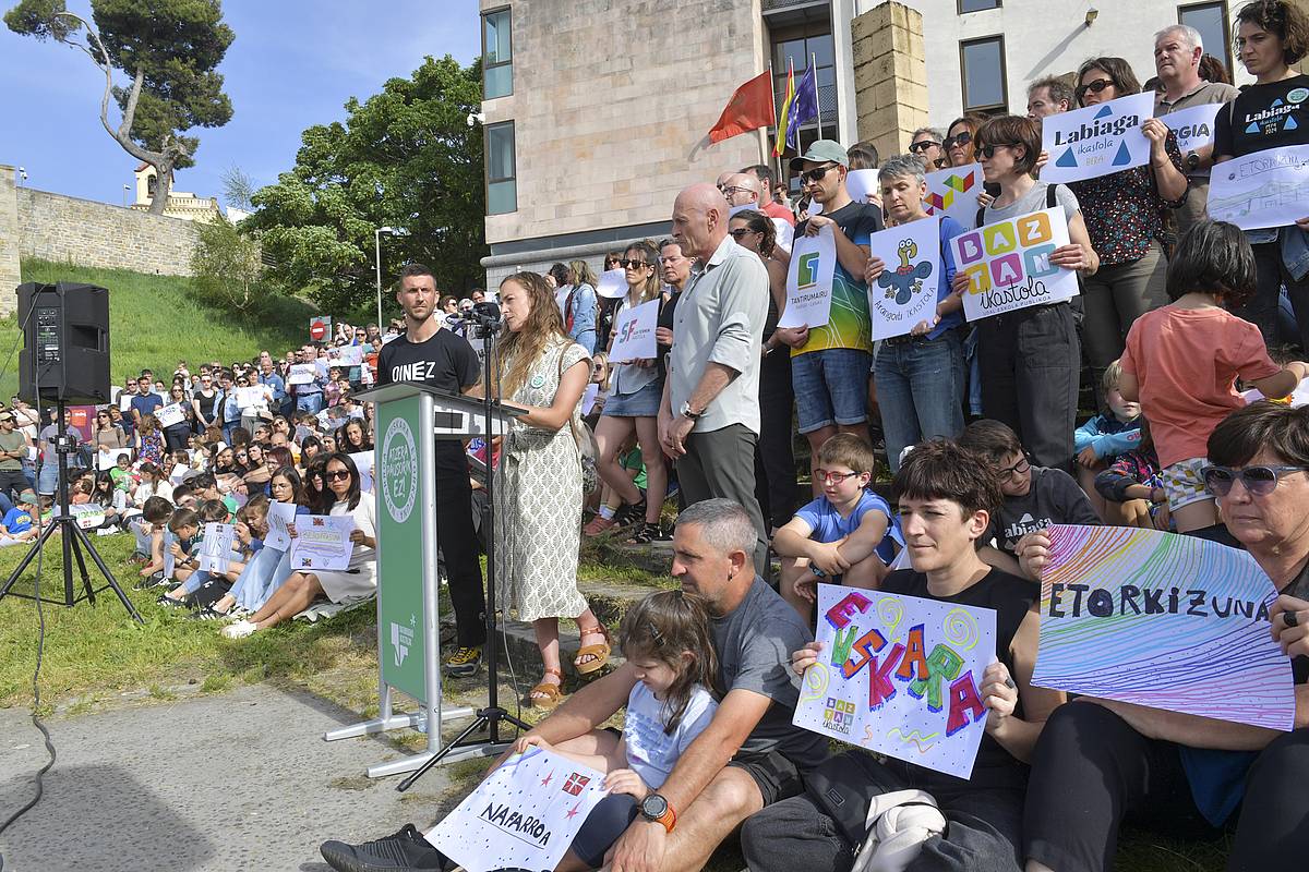 Nafarroako ikastolen ustez, euskararen kontrako erasoa da itunpeko gelak gutxitzea