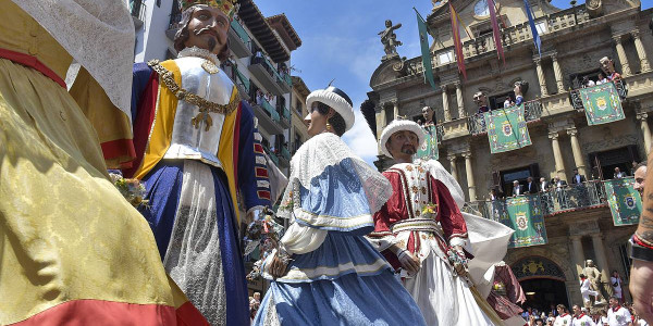 Jai eta jai, Euskal Herrian parranda bai