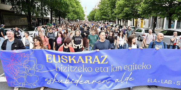 Zenbait gako, euskararen aurkako oldarraldiaren labirintoan ez galtzeko