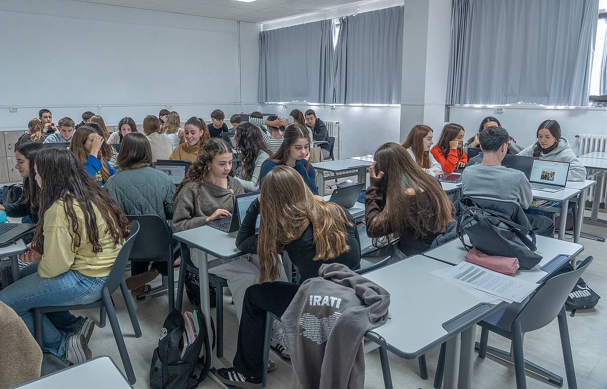 Erreportajegintzari emanak, Zarauzko istorioetan barrena