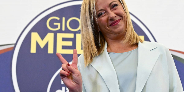 Koalizio eskuindarrak irabazi ditu Italiako Parlamenturako bozak