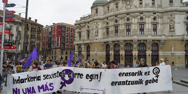 127 emakume eta 12 ume hil ditu indarkeria matxistak 2003tik