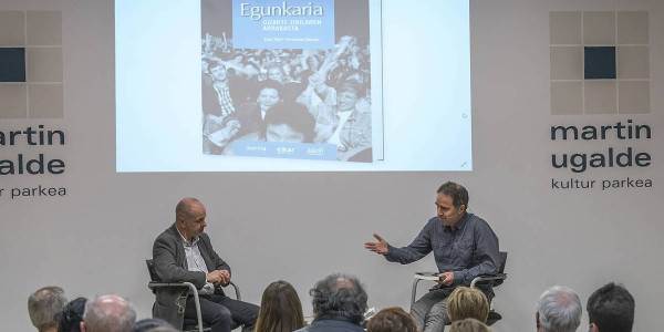 'Euskaldunon Egunkaria'-ri buruzko Joan Mari Torrealdairen lekukotza liburu bihurtuta