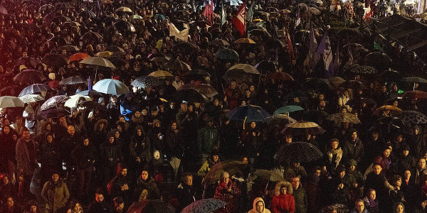 «Euskal zaintza sistema publiko-komunitarioa» eskatu dute manifestazio jendetsuetan