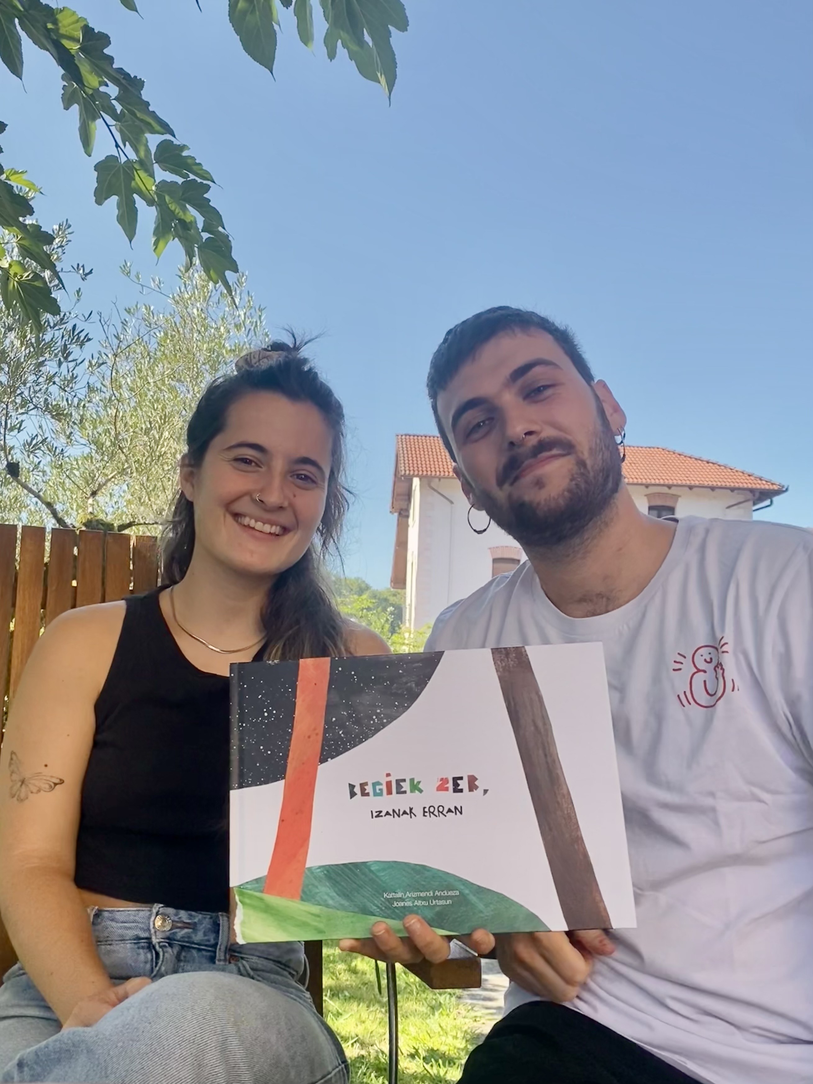 Kattalin Arizmendi, liburuaren idazlea: «Gu solastatu behar gara gure gauzei buruz, gure maneran»