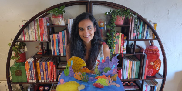 Irene Irureta, ilustratzailea: «Gure inguruko interesguneak umeei gerturatu nahi nizkien»