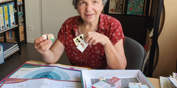 Regine Elosegi: «Helburua da haurrak plazer hartzea, euskara ikasteko»