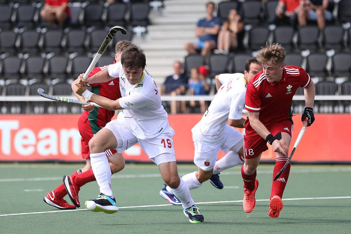 Jose Maria Basterra 'Chefo' belar hockeyko jokalaria, Espainiako selekzioarekin jokatzen. STEFAN DEEMS