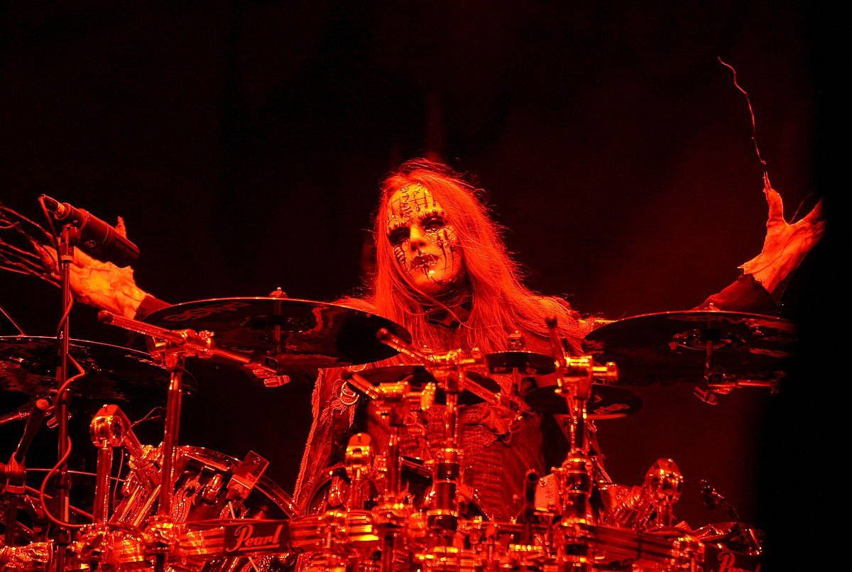 Joey Jordison bateria jotzailea. STEVE C. MITCHELL, EFE