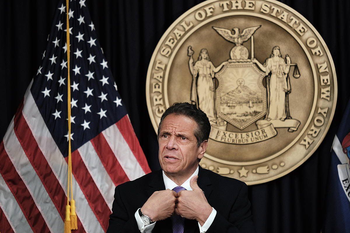 Andrew Cuomo New Yorkeko Gobernadorea aurtengo maiatzean eginiko agerraldi batean. SPENCER PLATT / POOL / EFE