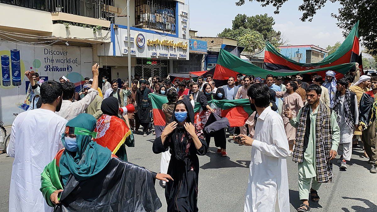 Kabulen eginiko manifestazioa, gaur. STRINGER / EFE