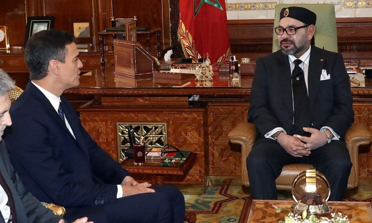 Pedro Sanchez Espainiako presidentea eta Mohammed VI.a Marokoko erregea, artxiboko irudi batean.. EFE