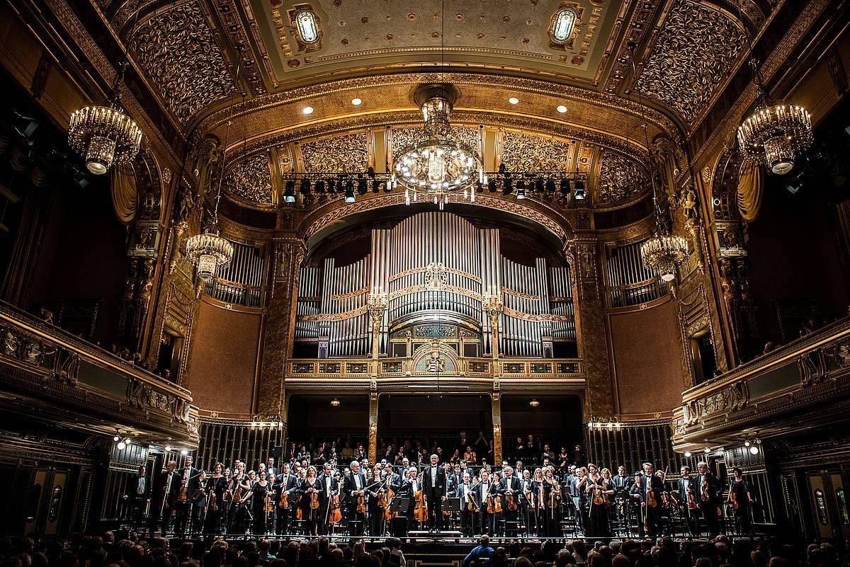 Budapest Festival Orchestra, artxiboko argazki batean. AKOS STILLER