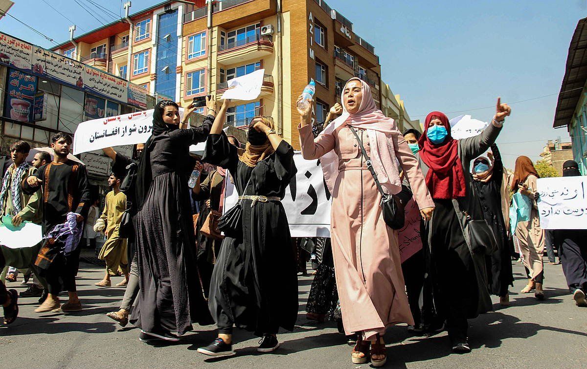 Manifestariak, gaur, Kabulgo kaleetan. EFE