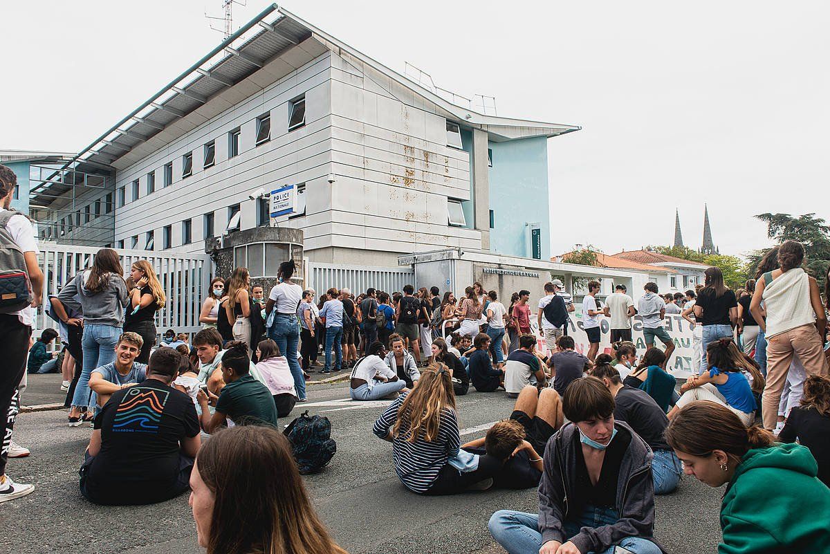 'Asimilazioik erresistentziara' lelopean egin zuten manifestazioa, uztailaren 14an. BOB EDME