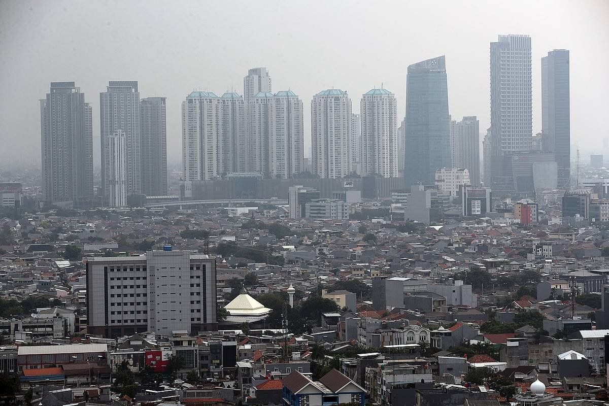 Jakarta hiriburua, artxiboko irudi batean. BAGUS INDAHONO / EFE