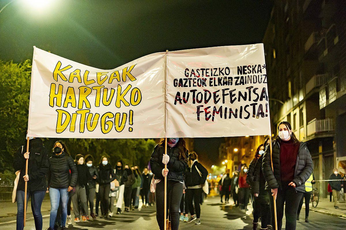 Indarkeria matxistaren aurkako manifestazio bat, Gasteizen, artxiboko irudian. JAIZKI FONTANEDA / FOKU