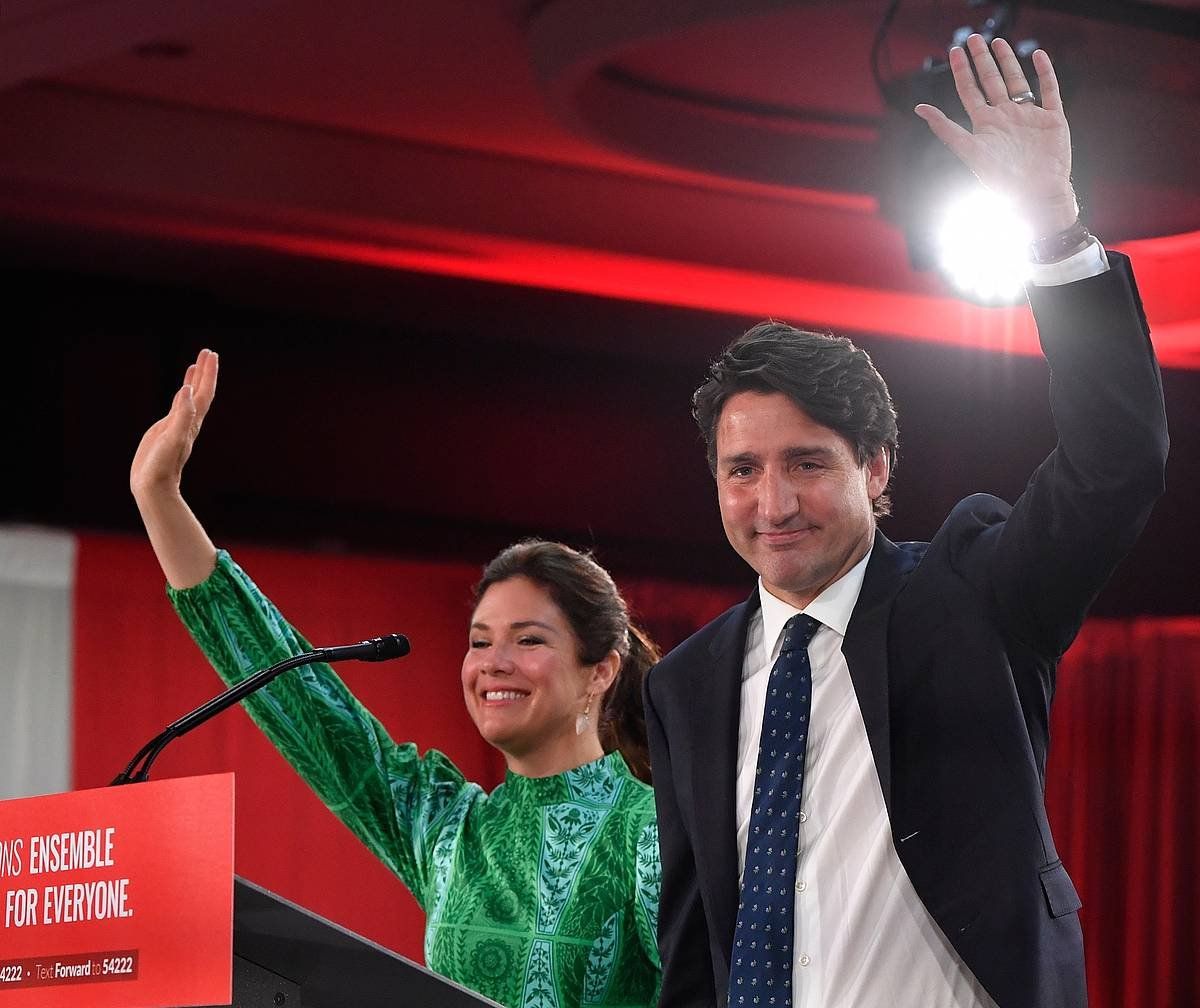 Justin Trudeau lehen ministroa, eta haren emazte Sophie Gregorie, atzo, Montrealen. ERIC BOLTE, EFE