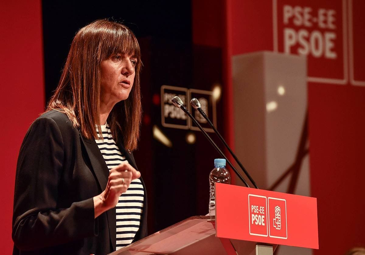 Idoia Mendia, Bilboko Campos antzokian egin den PSE-EEren BIltzar Ttipian. MIGUEL TOñA / EFE
