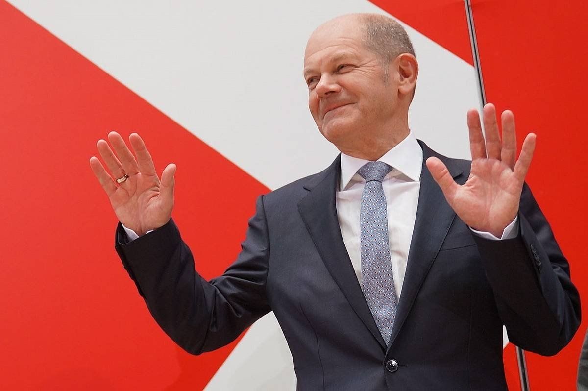 Olaf Scholz SPDren kantzilergaia, gaur, bozetako emaitzak ospatzen. EFE