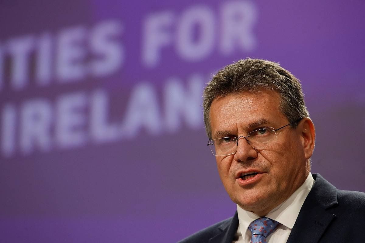 Maros Sefcovic Europako Batzordeko presidenteordea, gaurko prentsaurrekoan, Bruselan. OLIVIER HOSLET / EFE