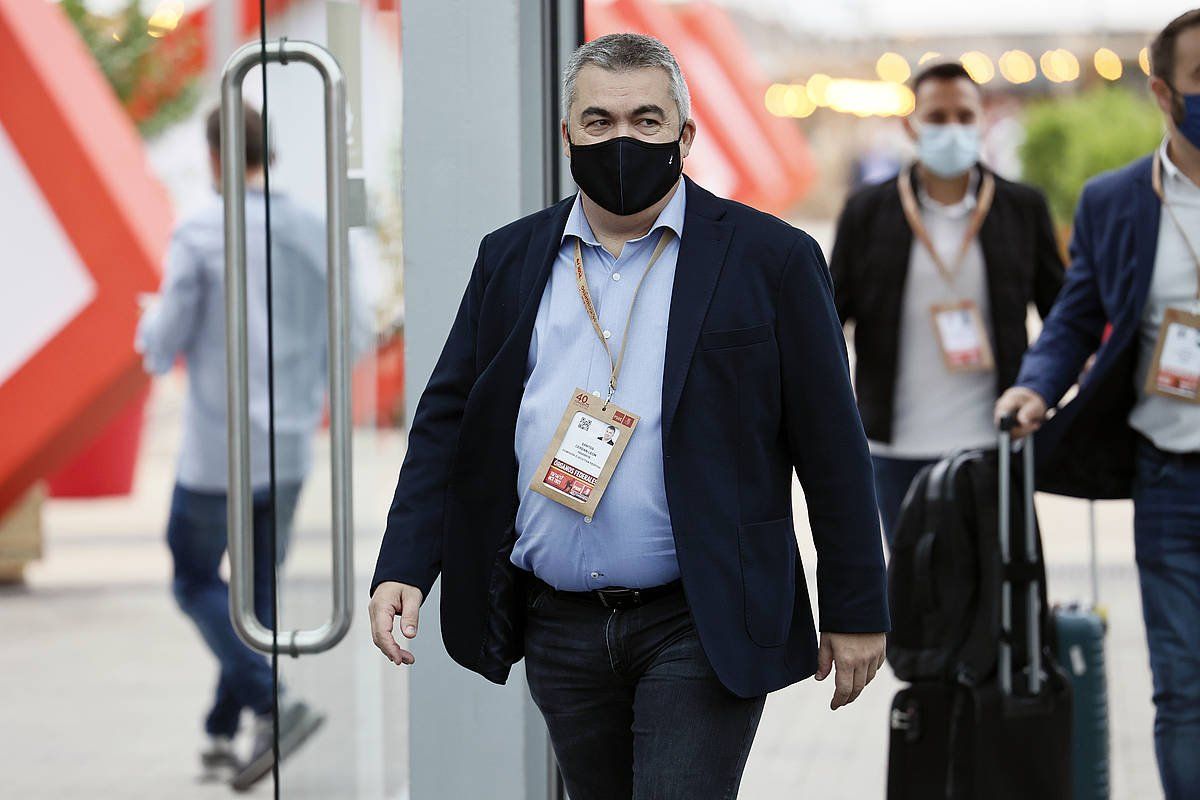 Santos Cerdan, atzo, Valentzian, PSOEren kongresuan. BIEL ALIñO / EFE