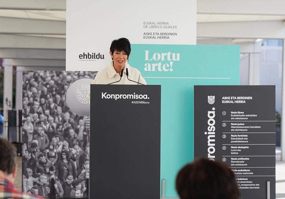 Maddalen Iriarte, gaur, Gasteizen egindako ekitaldian. EH BILDU