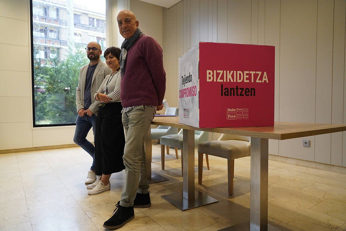 Foro Sozialaren aurkezpena, gaur. RAUL BOGAJO / FOKU