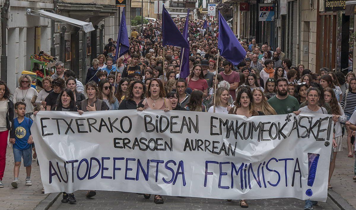 Sexu eraso bat salatzeko eginiko protesta Zumaian, artxiboko irudian. ANDONI CANELLADA / FOKU