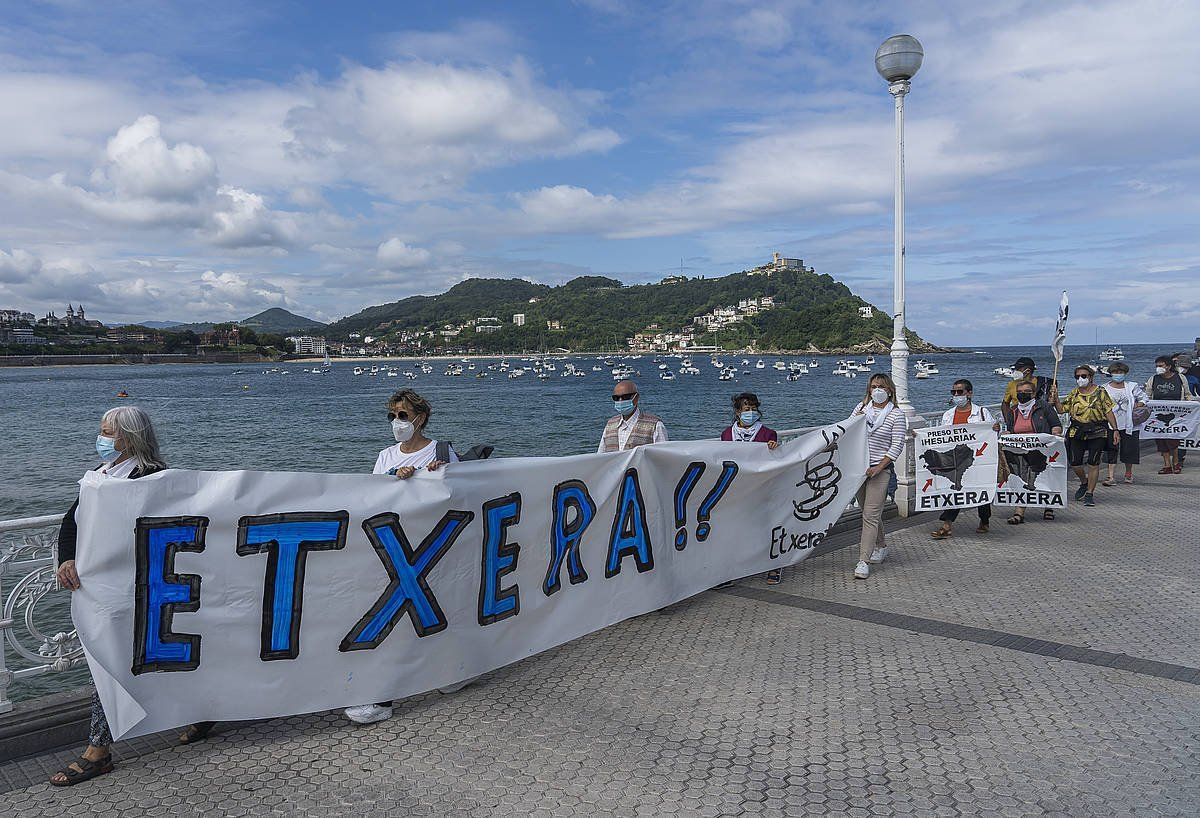 Etxerat-en mobilizazioa bat, Donostian, urruntze politikaren kontra. ANDONI CANELLADA, FOKU