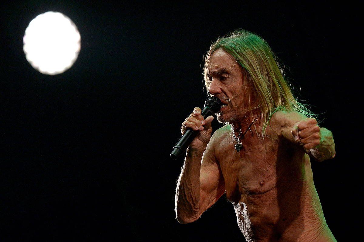 Iggy Pop, 2019ko kontzertu batean. HUGO MARIE / EFE