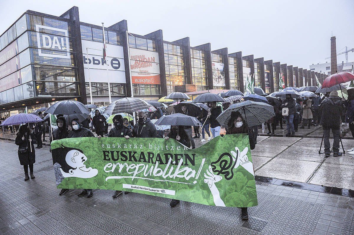 Manifestazio jendetsua egin du gaur EHEk Durangon. JAIZKI FONTANEDA / FOKU