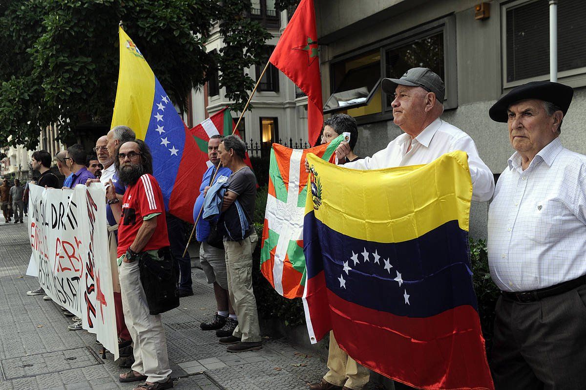 Asier Guridiren askatasuna eskatzek 2013an egindako elkarretaratze at. MARISOL RAMIREZ / FOKU