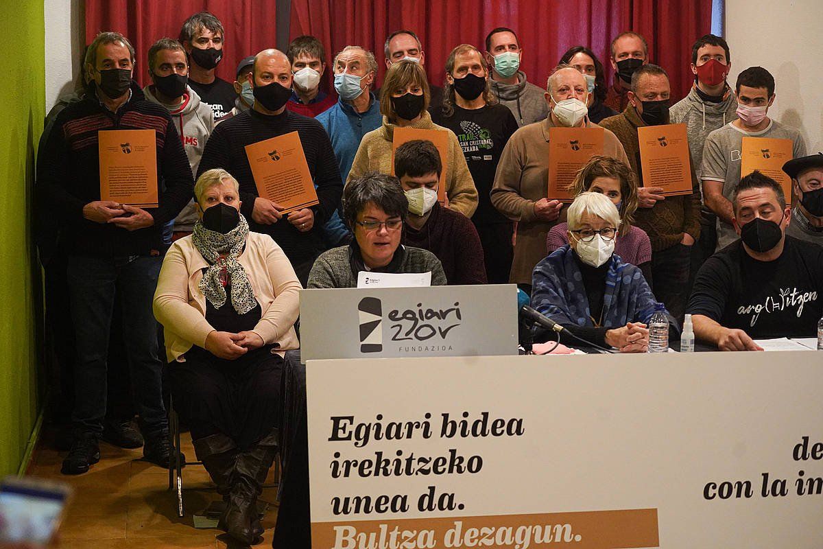 Nafarroako Torturatuen Sarearen agerraldia, gaur, Iruñeko Zabaldi elkartean. JAGOBA MANTEROLA / FOKU