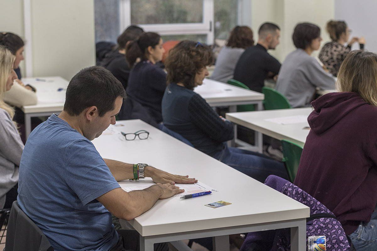 Osakidetzaren aurreko LEP bateko azterketa, 2019an. JUANAN RUZ, FOKU